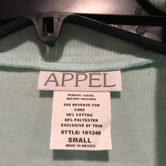 Appel robe - Picture 3 of 6